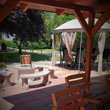 Couette-café Bacchus Panzio Eger