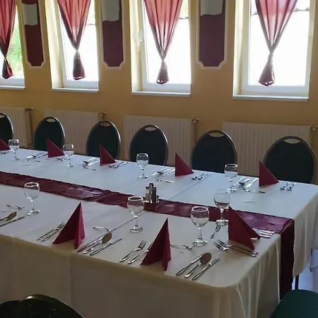 Couette-café Bacchus Panzio 3*