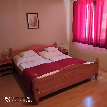 Bacchus Panzió Bed and breakfast Eger