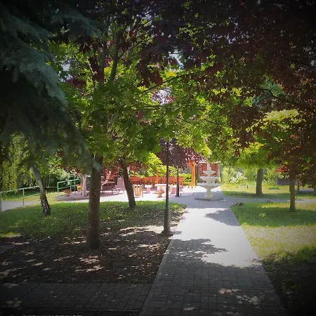 Bed and breakfast Bacchus Panzió 3*