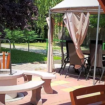 Couette-café Bacchus Panzio 3*