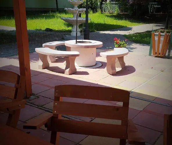 Bacchus Panzió Frühstückspension 3*