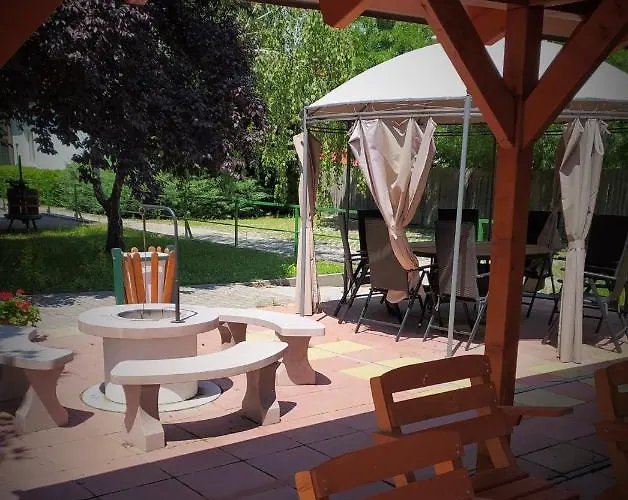 Frühstückspension Bacchus Panzió Erlau