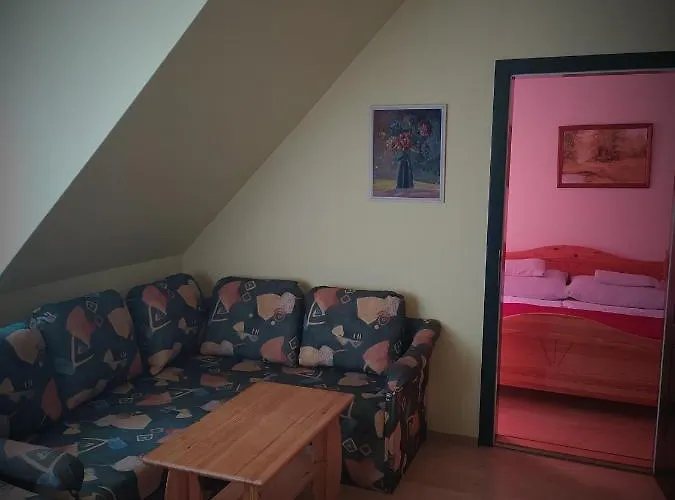 Bacchus Panzió Frühstückspension