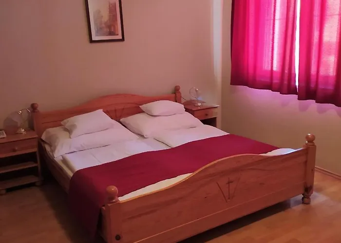 Bacchus Panzió Frühstückspension Erlau